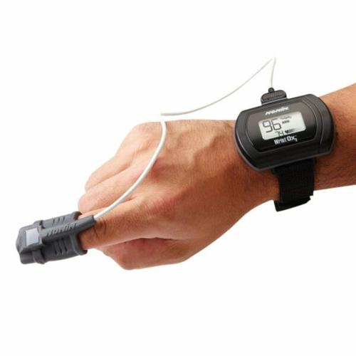 手腕式电子血压计怎么使用